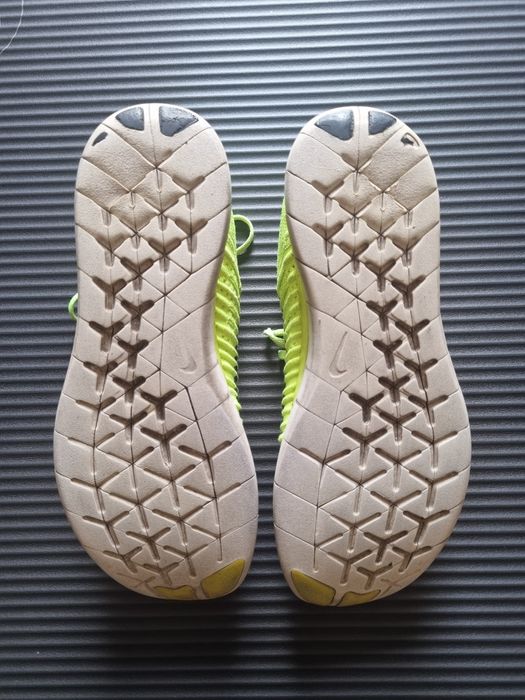 Sapatilha/Tenis Nike Free 42 Amarelo