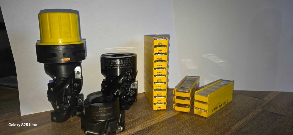 Lote CNC - Fresas e Pastilhas Kennametal / Sandvik (Novas)