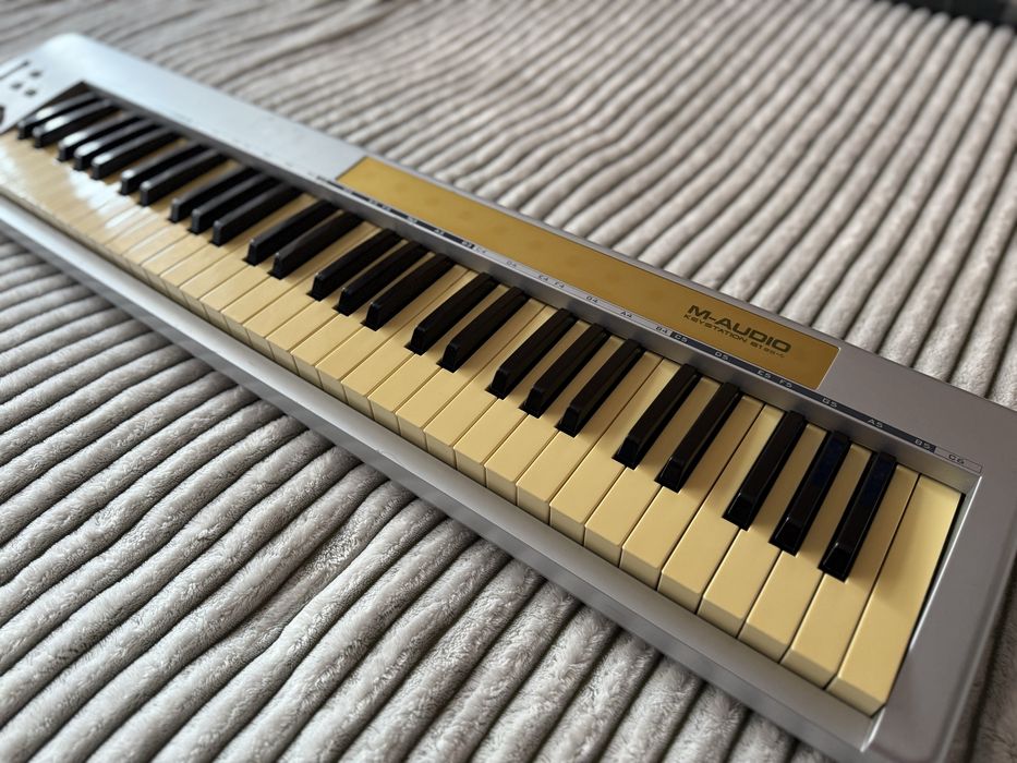 Міді клавіатура M-Audio Keystation 61es