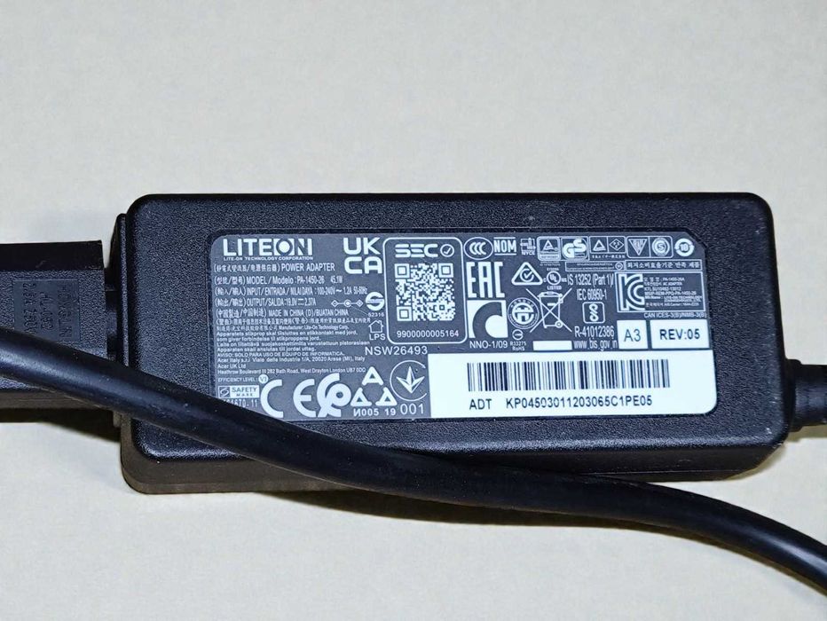 Оригінальний Блок живлення  Acer 45W 19V 2.37A (PA-1450-26) 3.0x1.1 мм