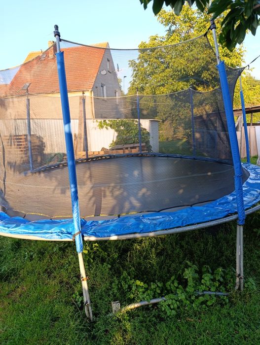 Trampolina  ogrodowa