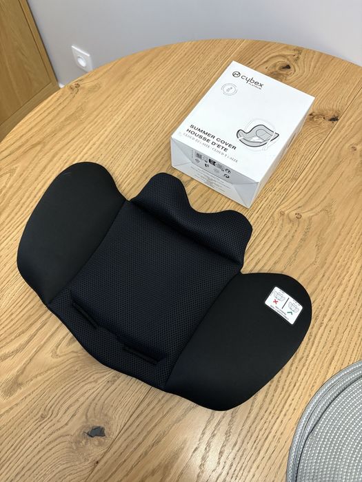 Cybex Cloud T PLUS z bazą i dodatkami