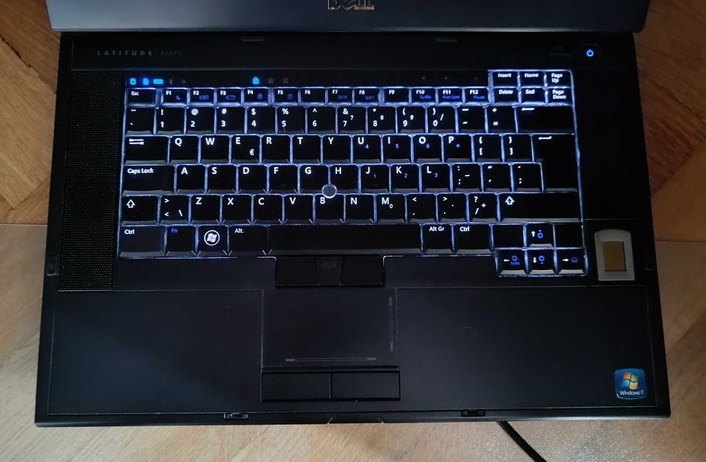 Laptop Dell E6510 Intel Core i5 2x4GB 250GB podświetlana klawiatura