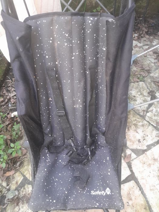 Vendo 4 carrinhos bebe 5€ cada