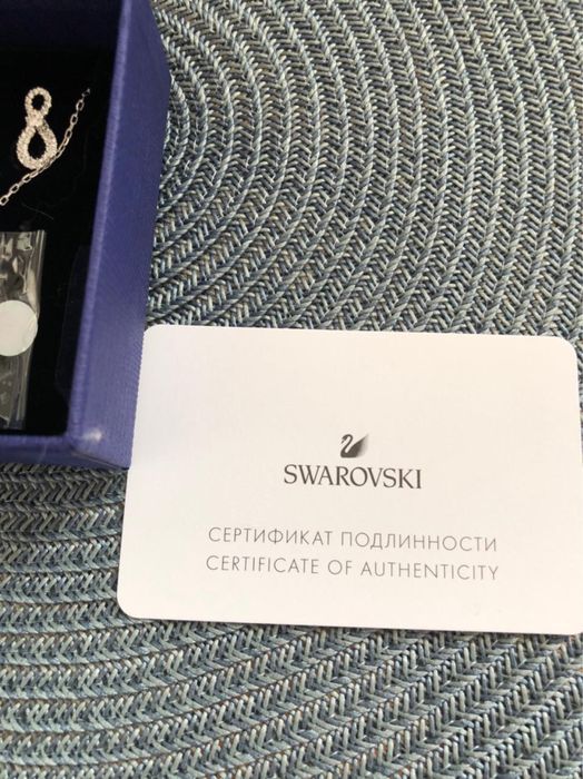 Swarovski комплект , серьги и кулон с цепочкой .