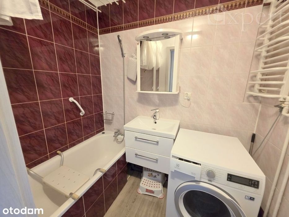 Ładne 3 oddzielne pokoje z balkonem na 1 piętrze