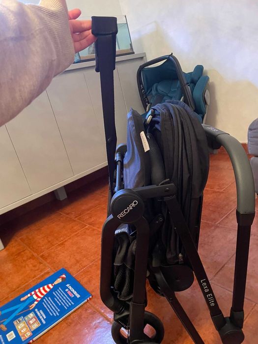 Carrinho completo com ovo Recaro