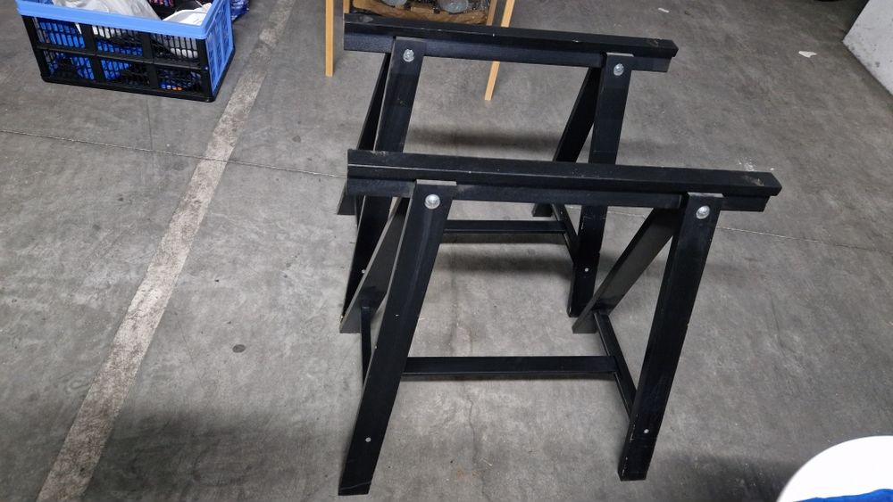 Ikea 2 Cavaletes pretos