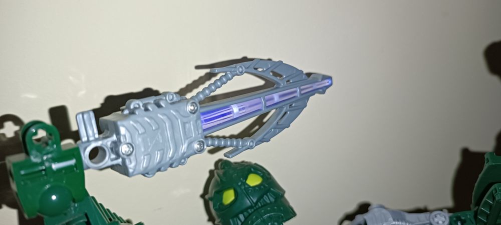 Figura Lego Bionicle Inika Toa hahli (8728) de 2006