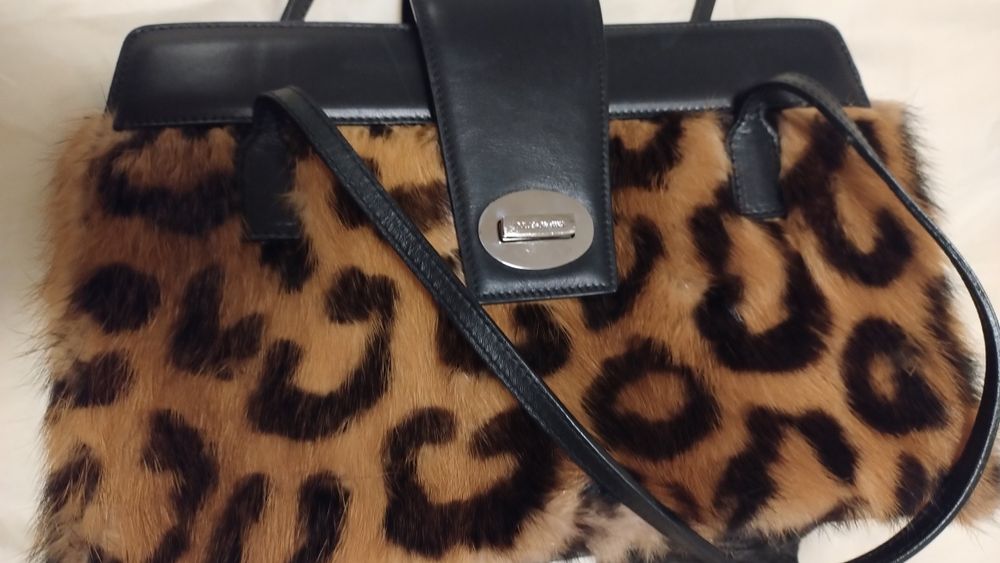 Torebka Dolce Gabbana z rekawiczkami