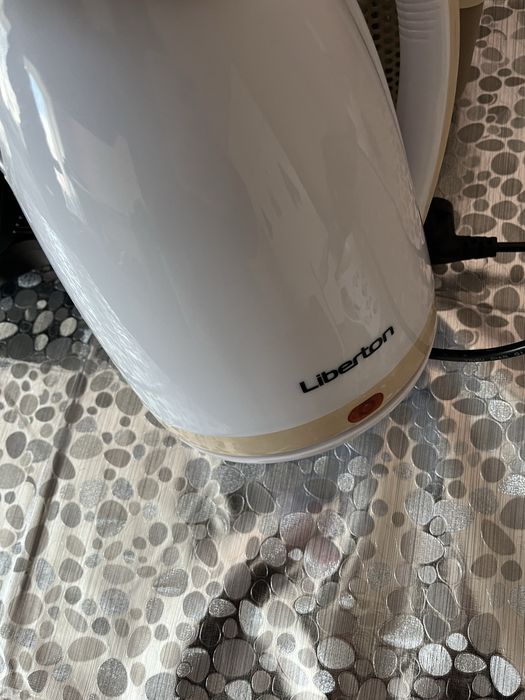 Чайник  електричний