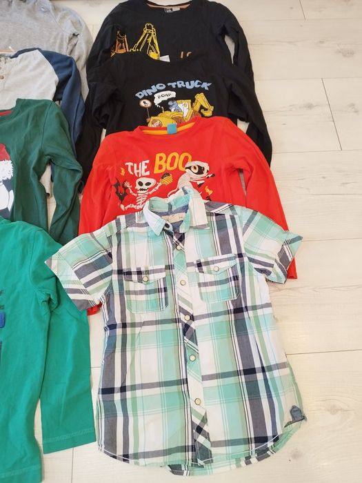 Paka podkoszulki chłopięce 22 sztuki 134 / 140