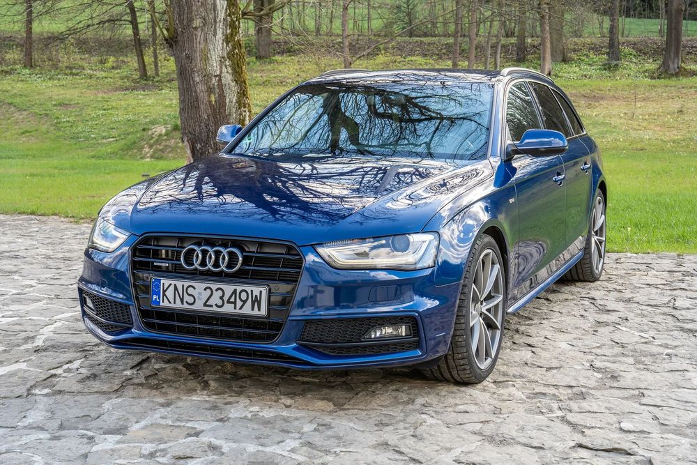 Audi A4 Avant Audi A4 B8 2.0TDI 190km Quattro S-tronic S-line Scuba Blue Keyless Go