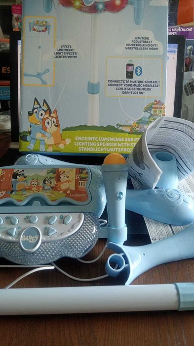 Coluna de Som Infantil Bluey LEXIBOOK c/ 2 Microfones