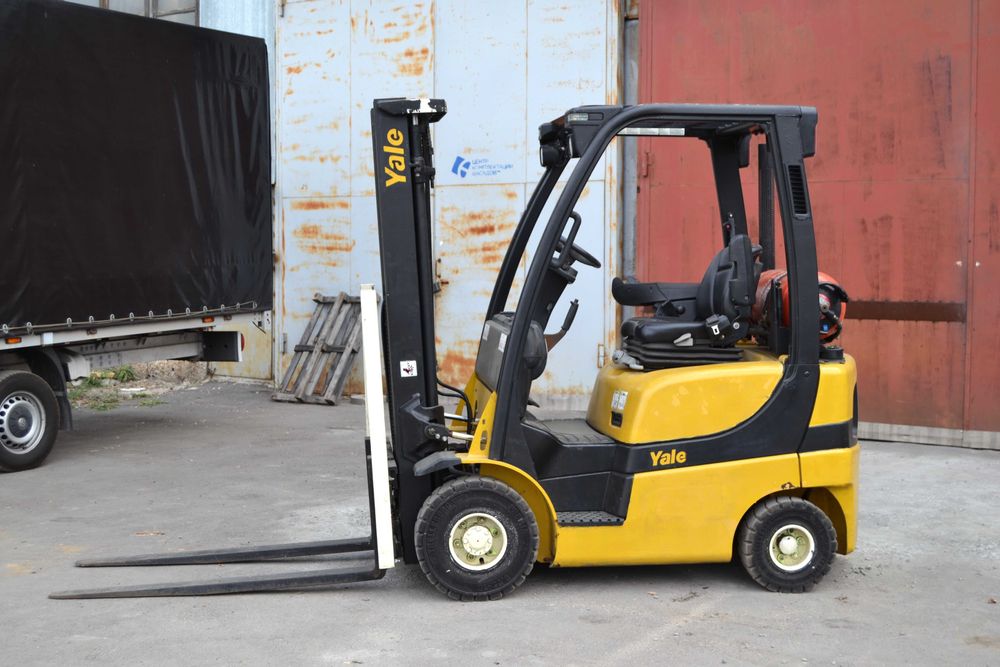 Вилочный погрузчик YALE GLP20VX 2 т. 4.9 м.