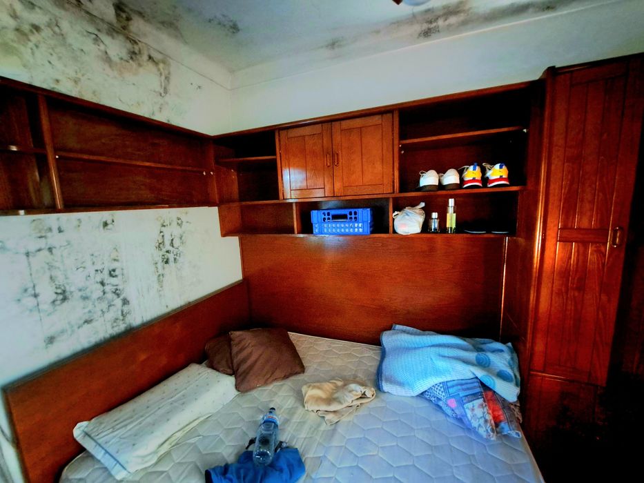 Guarda vestidos mais estante