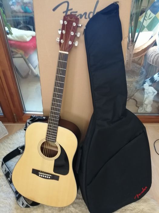 Продам новую акустическую гитару.