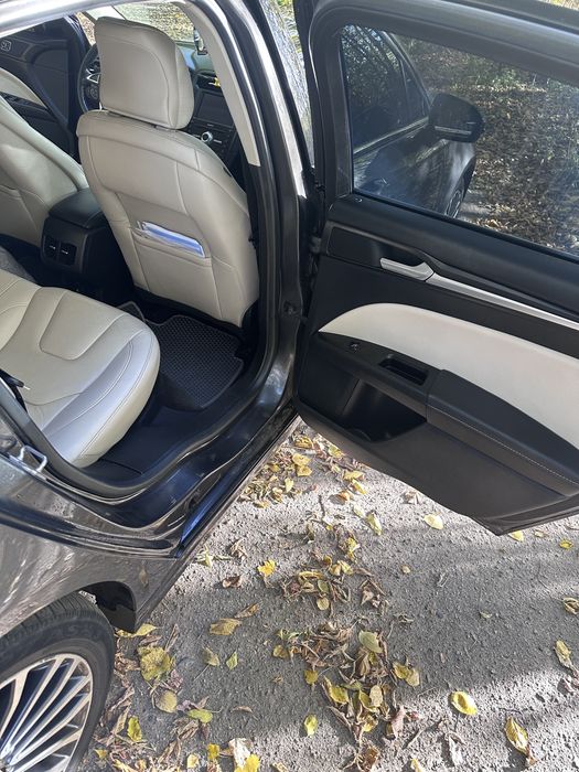 Ford fusion titanium