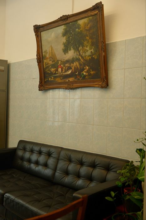 CADEIRA / POSTO DE TRABALHO PARA ALUGAR – Cabeleireira ou Barbeira | Alcantara, LISBOA