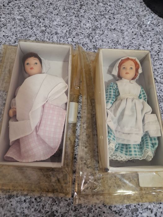 Bonecas de porcelana