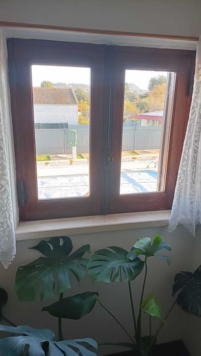 Portas e Janelas em Madeira Nobre "Tacula"