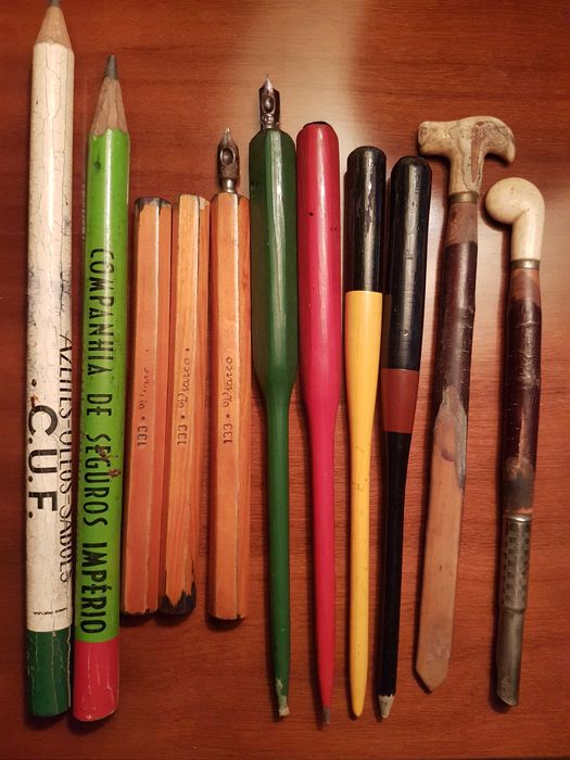 Lápis e Canetas Escolares Antigas - Colecionadores