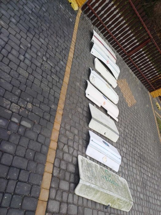Klapa bakisty, przód przyczepa kempingowa kamper