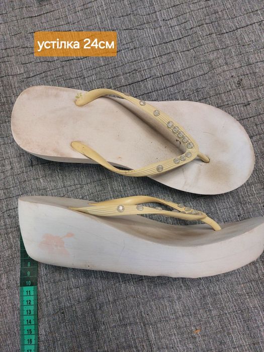 віддам безкоштовно жіноче взуття б/у