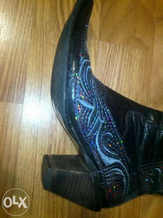 Жіночі казаки. Розмір 37.