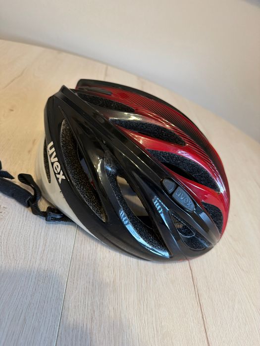 Kask rowerowy.