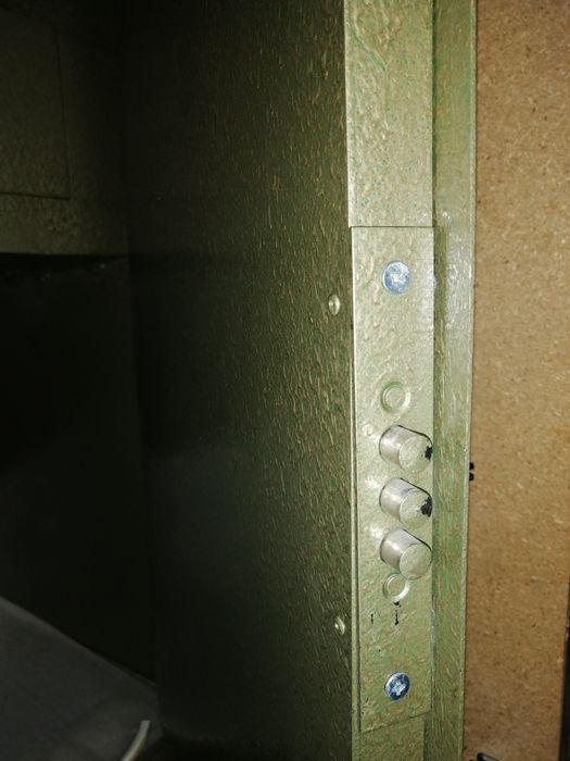 Продам сейф 41х41х65.