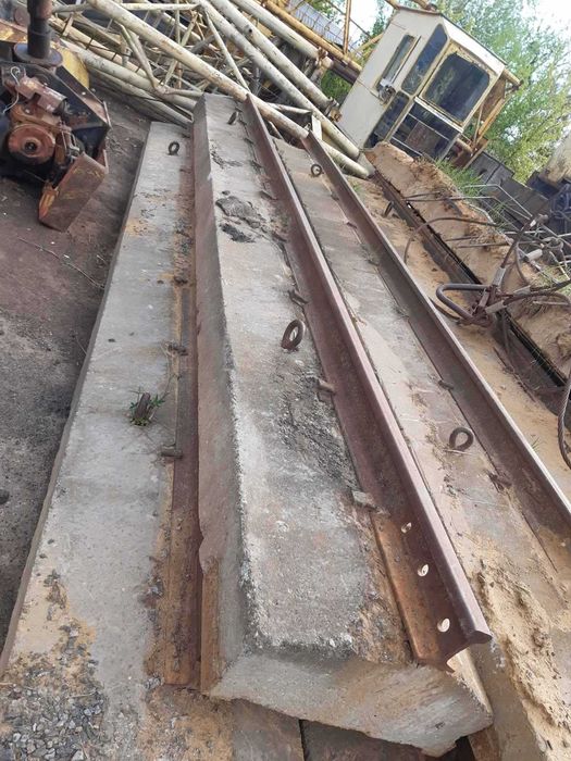 Подкрановые бетонные подушки с рельсом Р-50