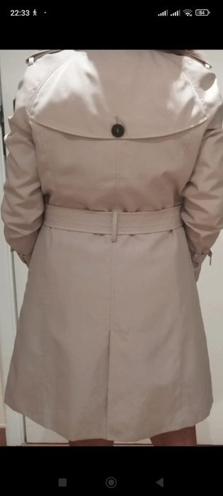 Gabardine da Zara com forro amovível de xadrez em flanela. Com cinto e