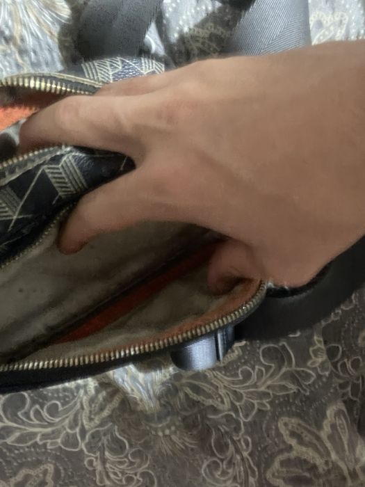 Bolsa Lacoste em bom estado