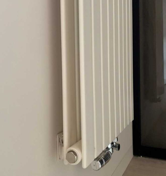 Радіатор BLENDE 1800*449 RAL 9001