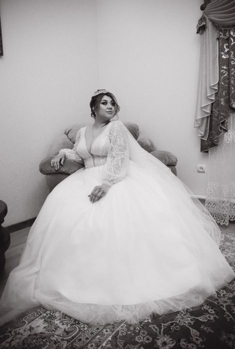 Весільна сукня 50-52 розміру