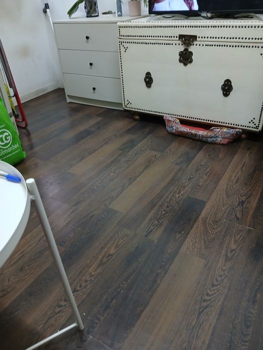 Bau em creme usado mas em bom estado