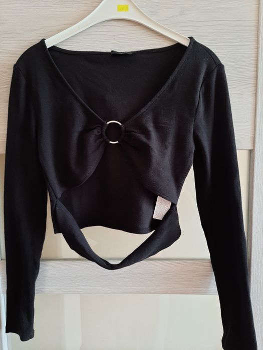 Czarny crop top nowy