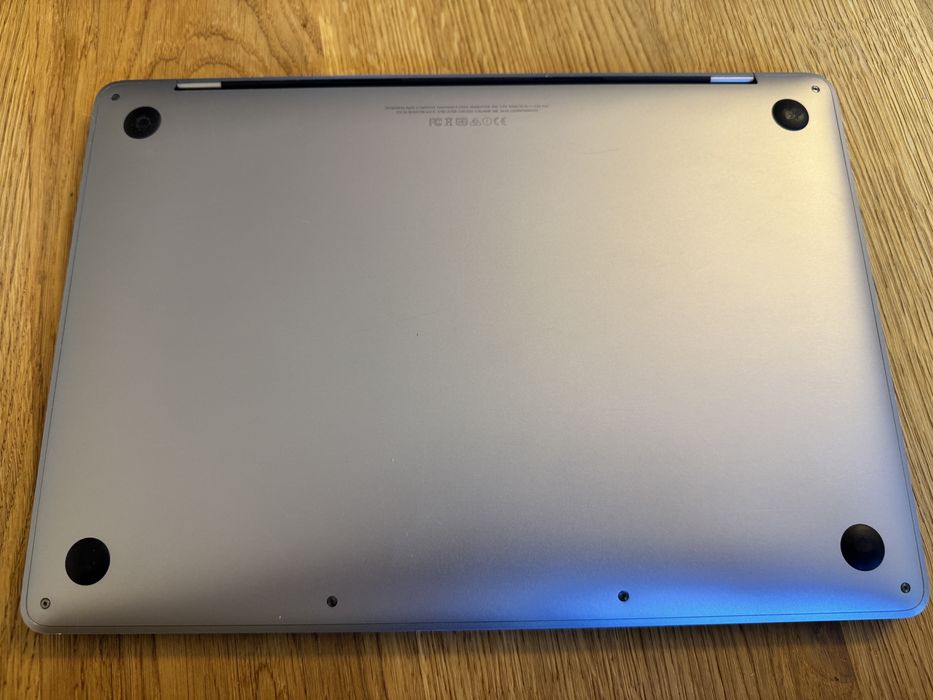 MacBook Pro 13  2017 (128 GB / 8 GB )