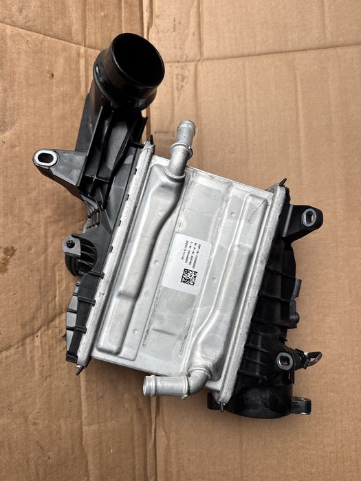 Intercooler wodny volvo xc90,xc60 2.0 B4,B5 mild hybrid 32339,085