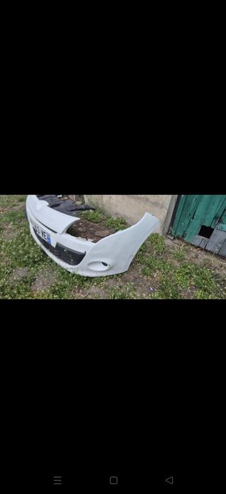 Zderzak maska renault Megane