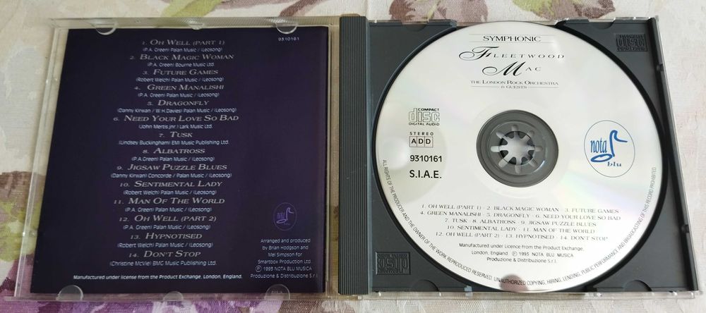 Płyty CD zespołów rockowych: Fleetwood Mac, Jetro Tull.