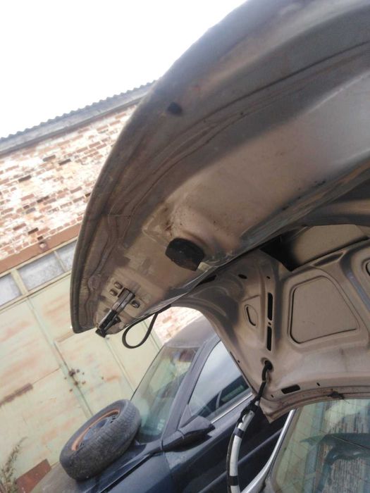 кришка багажника vectra B