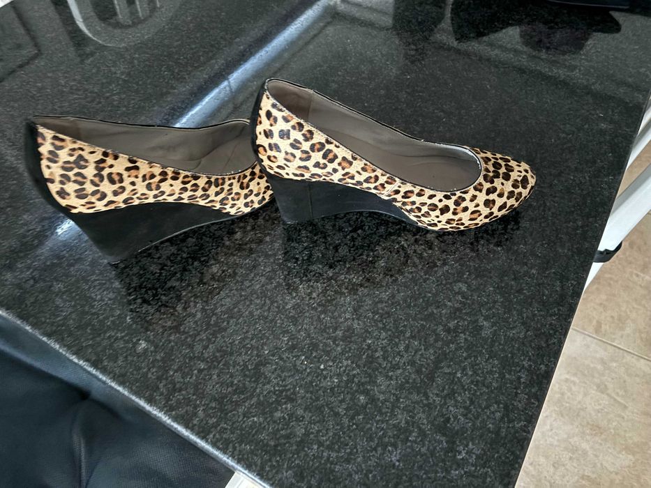 Sapatos de Senhora-Tigresa