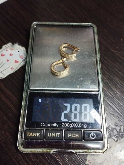 Золотые сережки 2.88 грамма