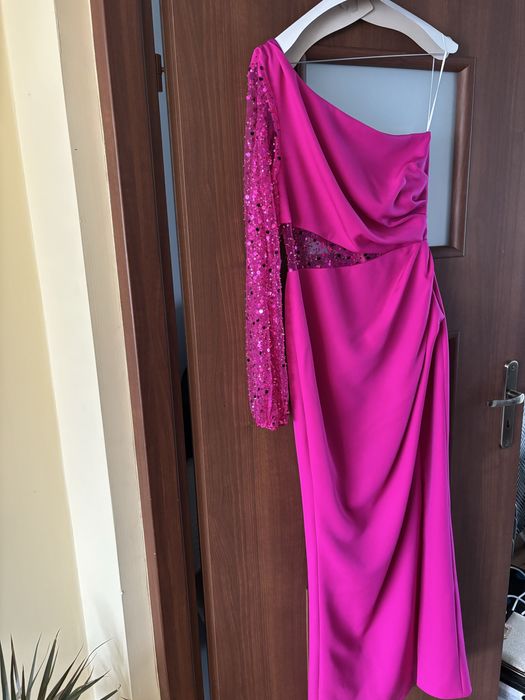 Dluga sukienka fuksjowa