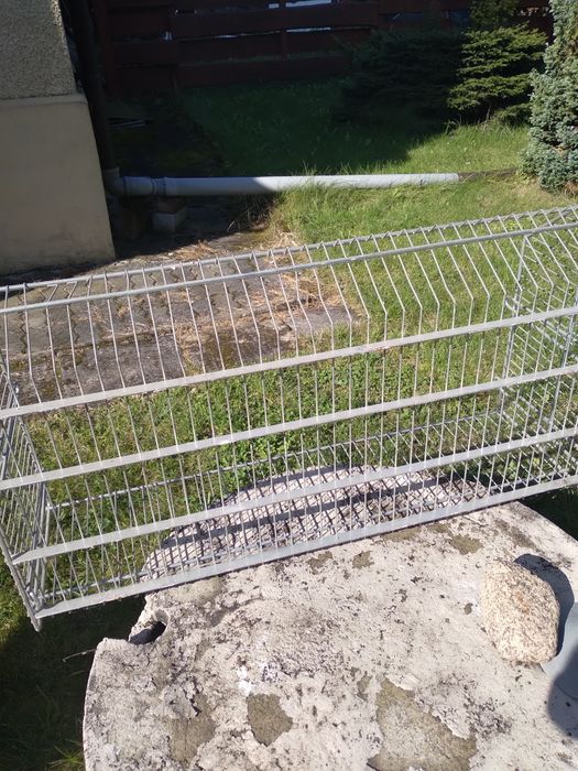 Pułka metalowa ocynkowana.