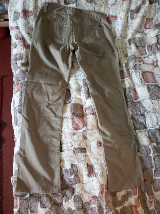 Мужские бежевые джинсы