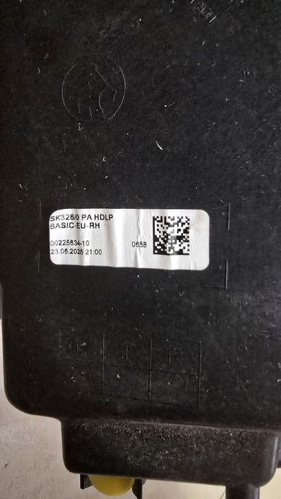 Lampa przednia Reflektor diodowy Skoda Karoq 57B941010