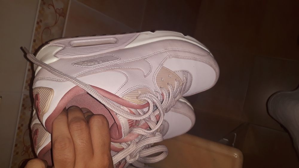 Air max 36.5 salmão